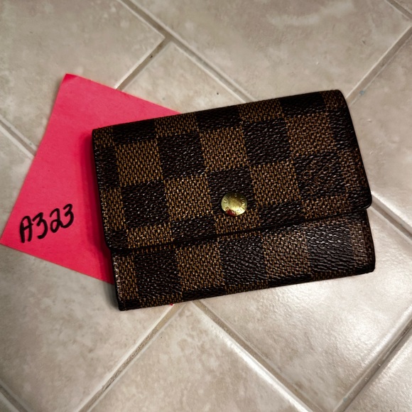 Louis Vuitton Damier Ebene Card & Coin Holder! - Picture 10 of 10